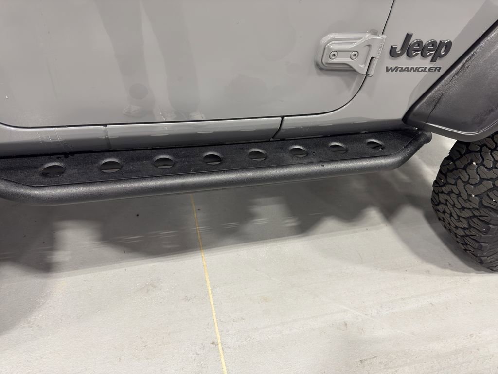 Used 2021 Jeep Wrangler Willys image 18