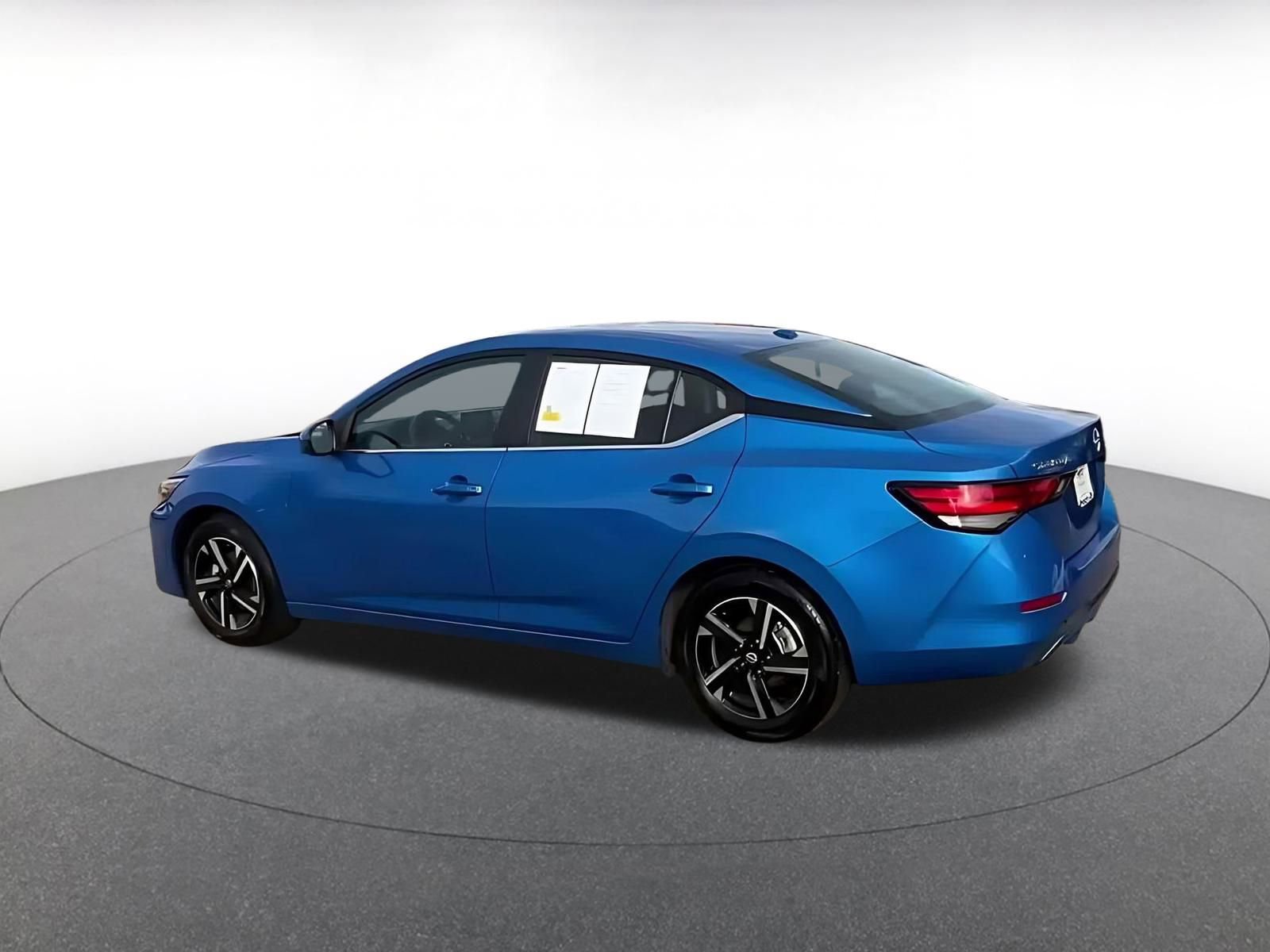 Used 2025 Nissan Sentra SV image 10