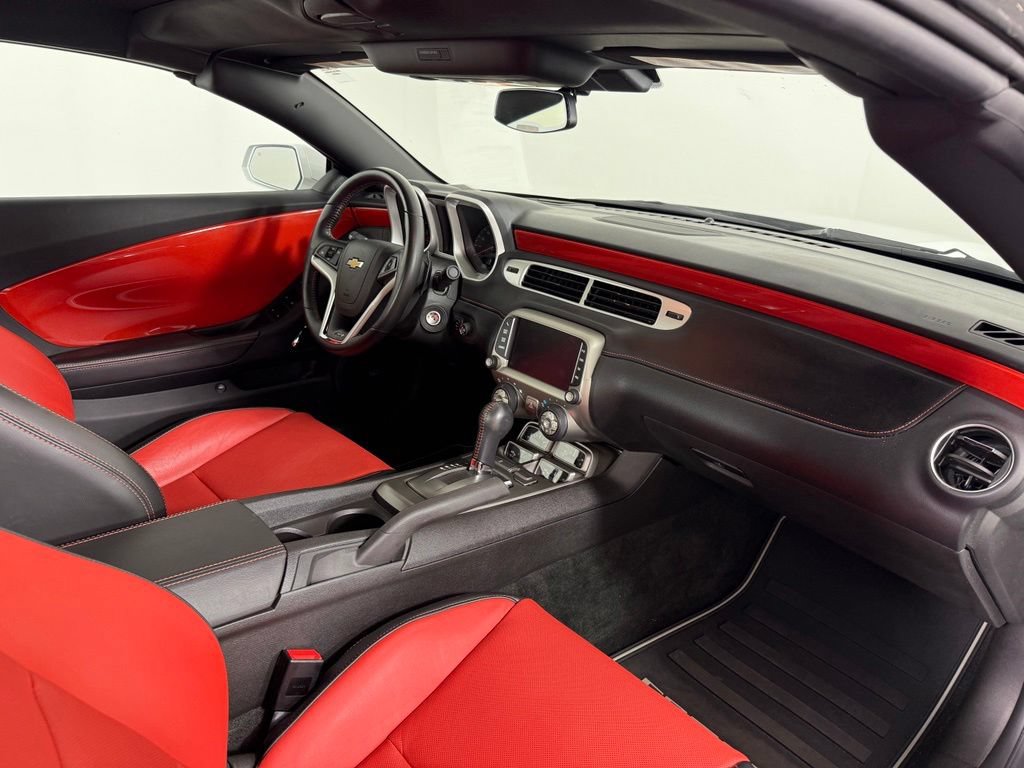 Used 2013 Chevrolet Camaro SS RWD image 14