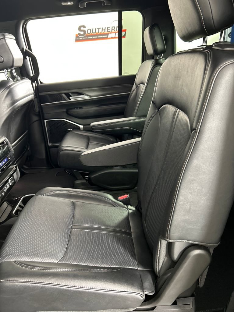 Used 2024 Jeep Wagoneer Series II image 17