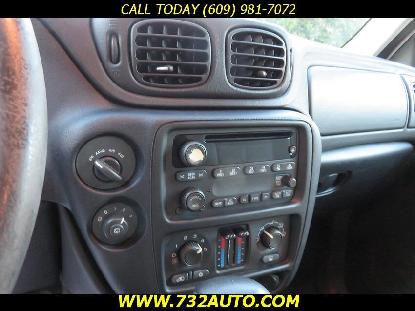 Used 2005 Chevrolet TrailBlazer LS w/ LS Preferred Equipment Group image 11