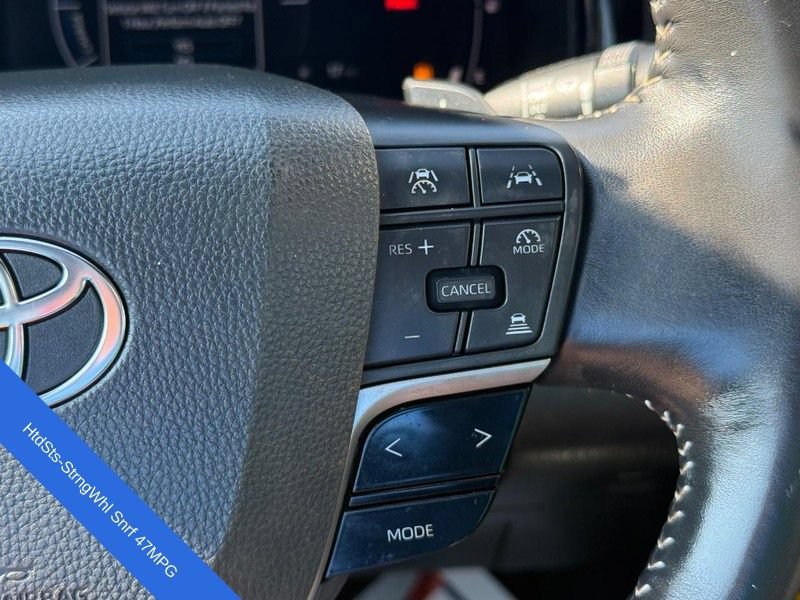 Used 2025 Toyota Camry SE w/ Convenience Package FWD image 21