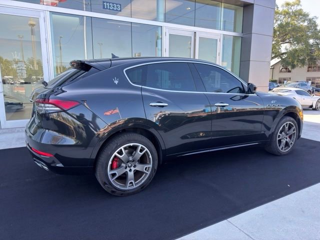 Used 2023 Maserati Levante GT AWD/4WD image 4