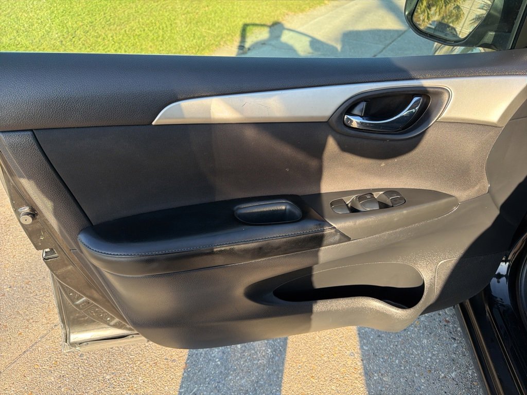 Used 2019 Nissan Sentra S image 10