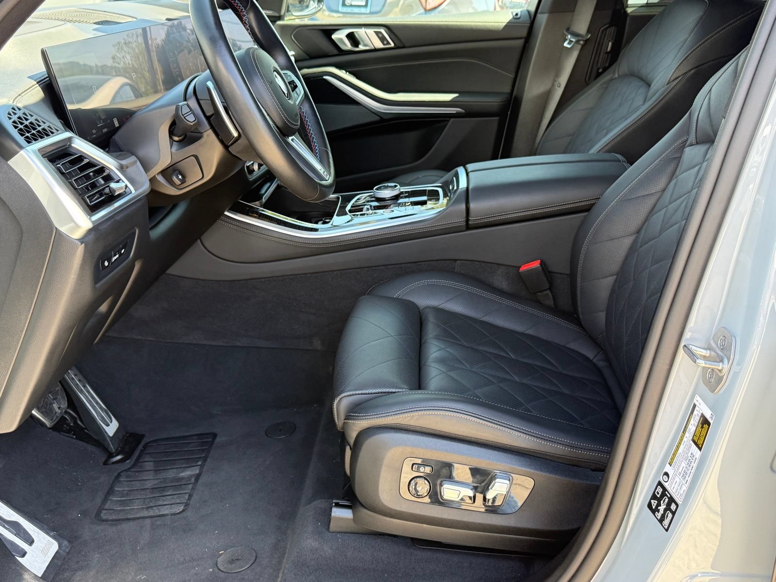Used 2025 BMW X5 M60i AWD/4WD image 26