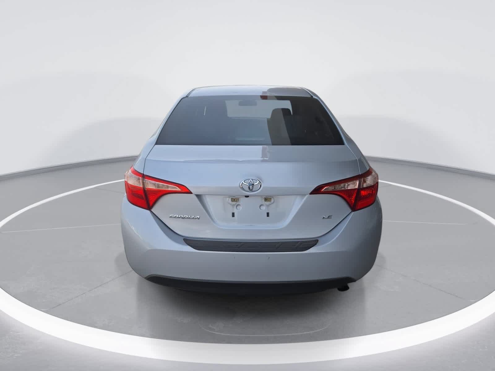 Used 2019 Toyota Corolla LE w/ Carpet Mat Package (TMS) FWD image 7