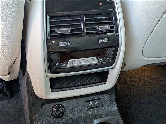 Certified 2025 BMW X7 M60i AWD/4WD image 18