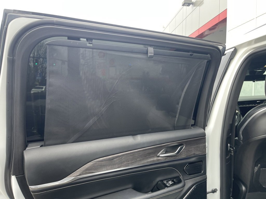 Used 2021 Jeep Grand Cherokee L Overland w/ Advanced Protech Group III image 12