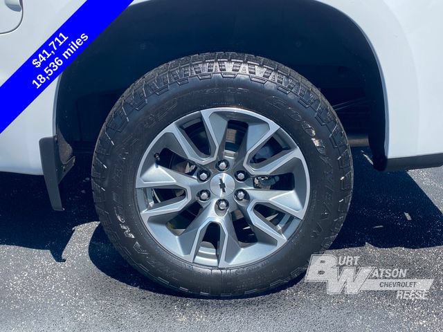 Used 2023 Chevrolet Silverado 1500 RST AWD/4WD image 15
