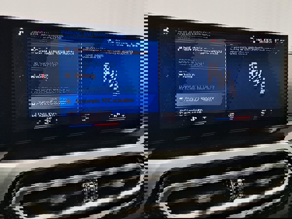 Used 2024 BMW M2 w/ Lighting Package image 34