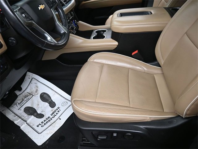 Used 2021 Chevrolet Suburban Premier w/ Premium Package image 15