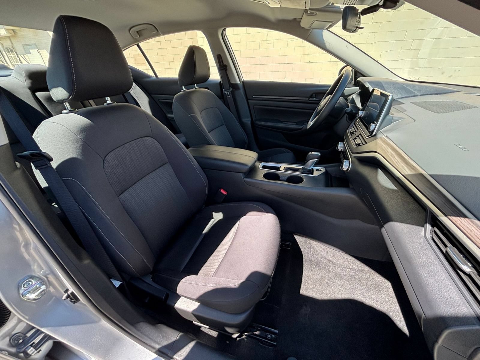 Used 2026 Nissan Altima 2.5 SV FWD image 31