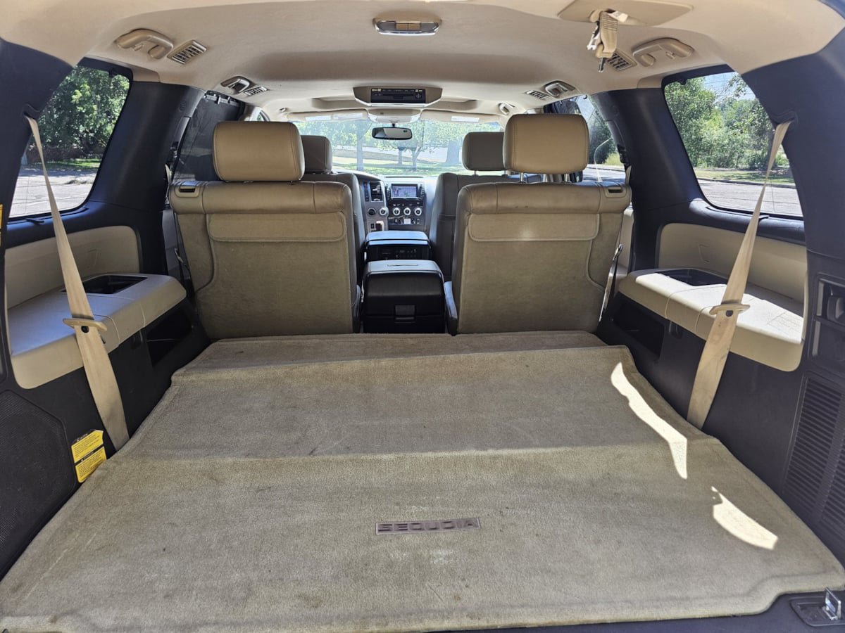 Used 2011 Toyota Sequoia Platinum AWD/4WD image 43