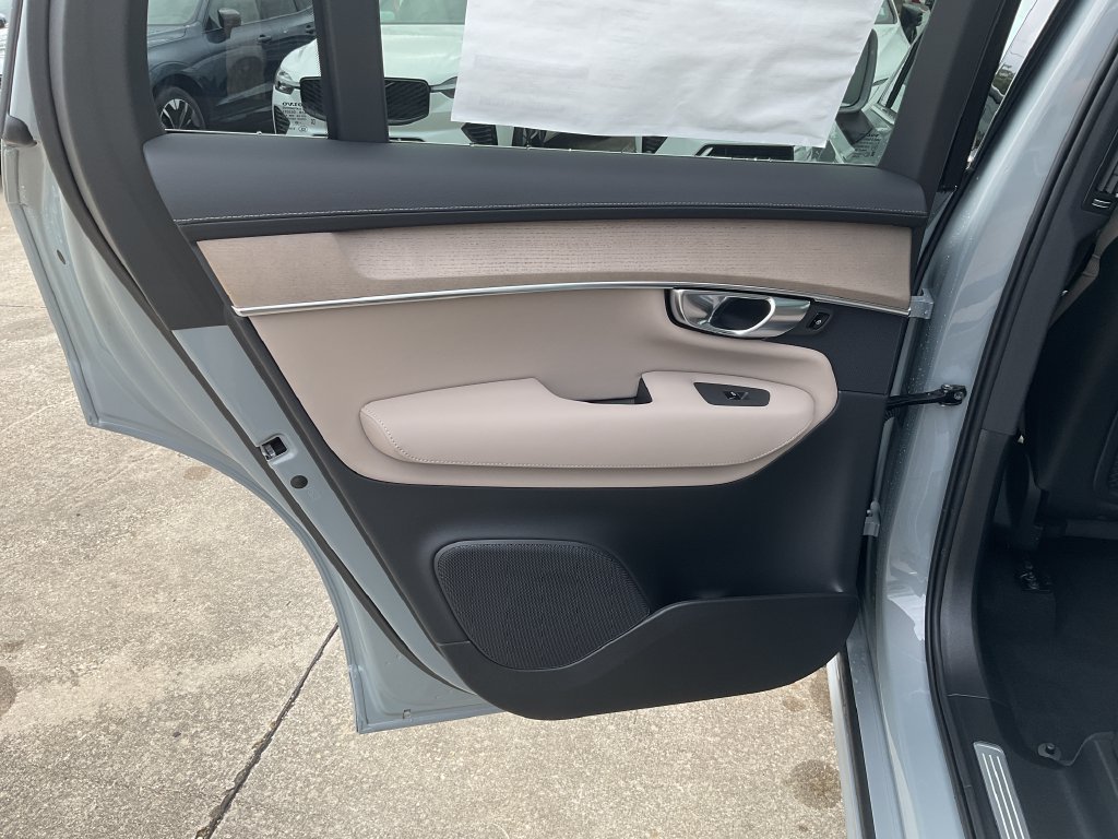 New 2027 Volvo XC90 B5 Core AWD/4WD image 13