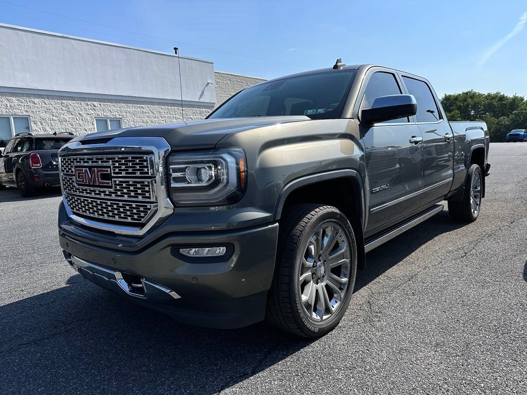 Used 2018 GMC Sierra 1500 Denali w/ Denali Ultimate Package AWD/4WD image 2