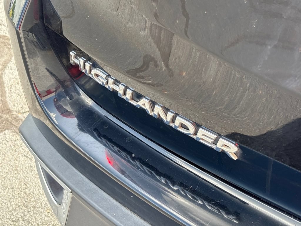 Used 2019 Toyota Highlander Limited FWD image 34