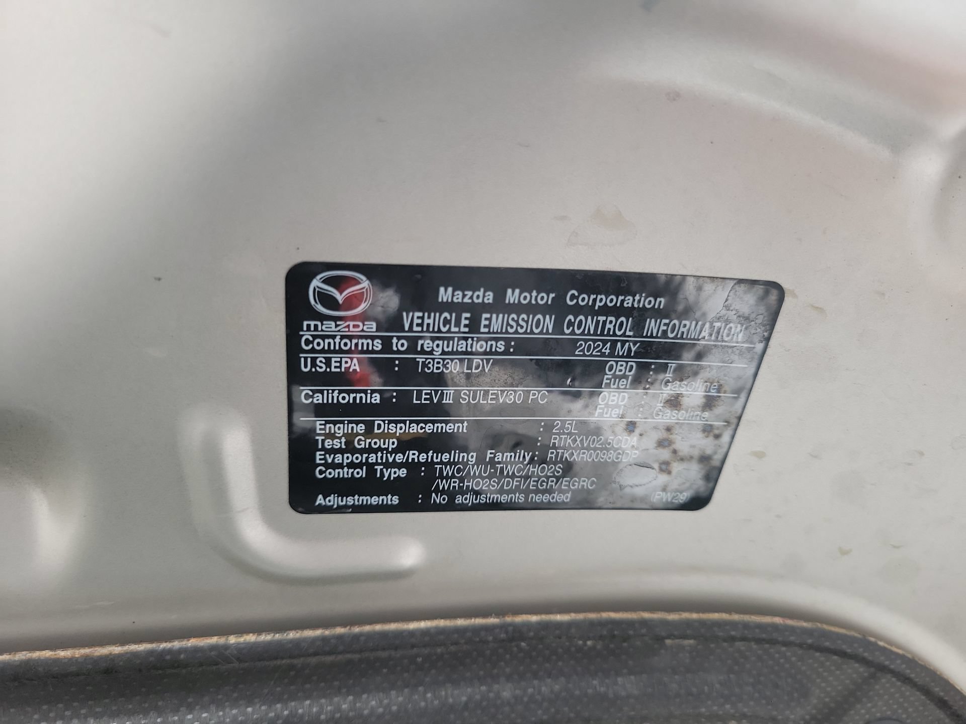 Used 2024 MAZDA MAZDA3 s FWD image 5