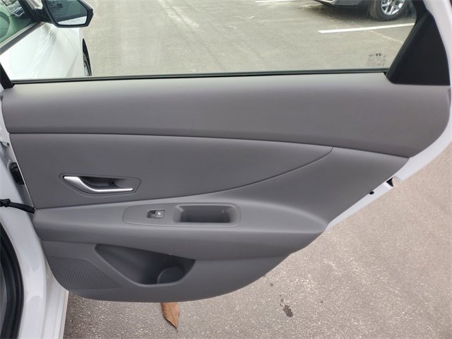 Used 2024 Hyundai Elantra SEL image 32