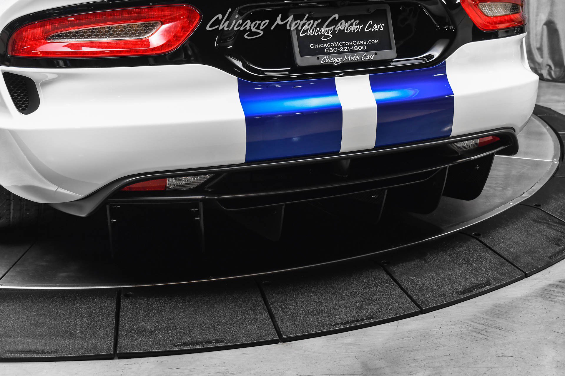 Used 2013 SRT Viper GTS w/ GTS Laguna Interior Pkg RWD image 34