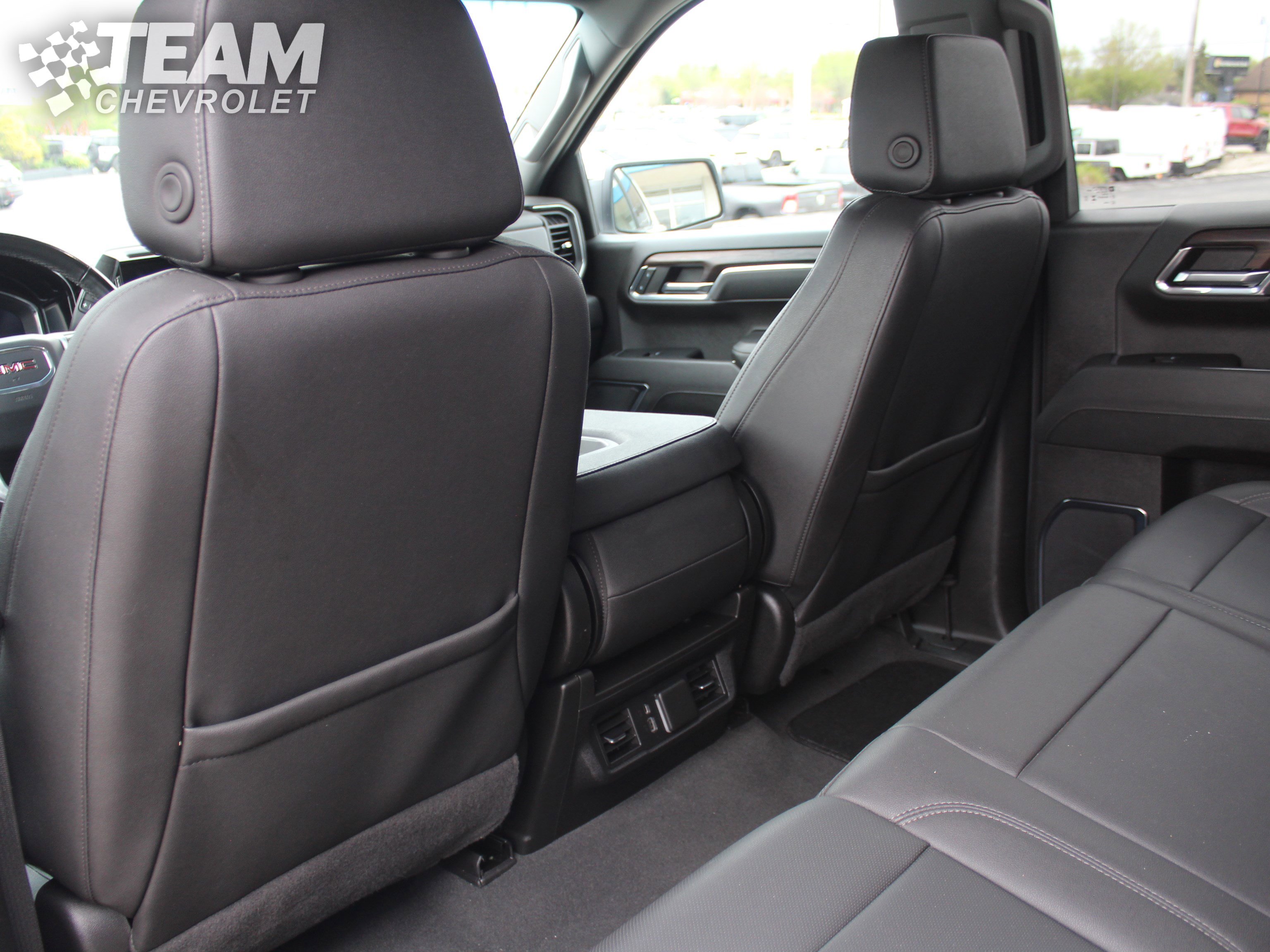Used 2024 GMC Sierra 1500 SLT AWD/4WD image 19