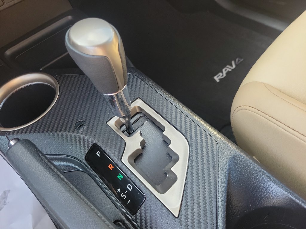 Used 2015 Toyota RAV4 Limited w/ Technology Package FWD image 29