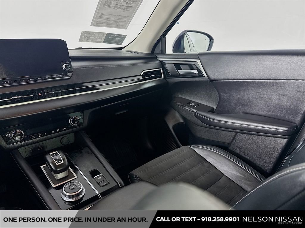 Used 2023 Mitsubishi Outlander SE Black Edition image 23