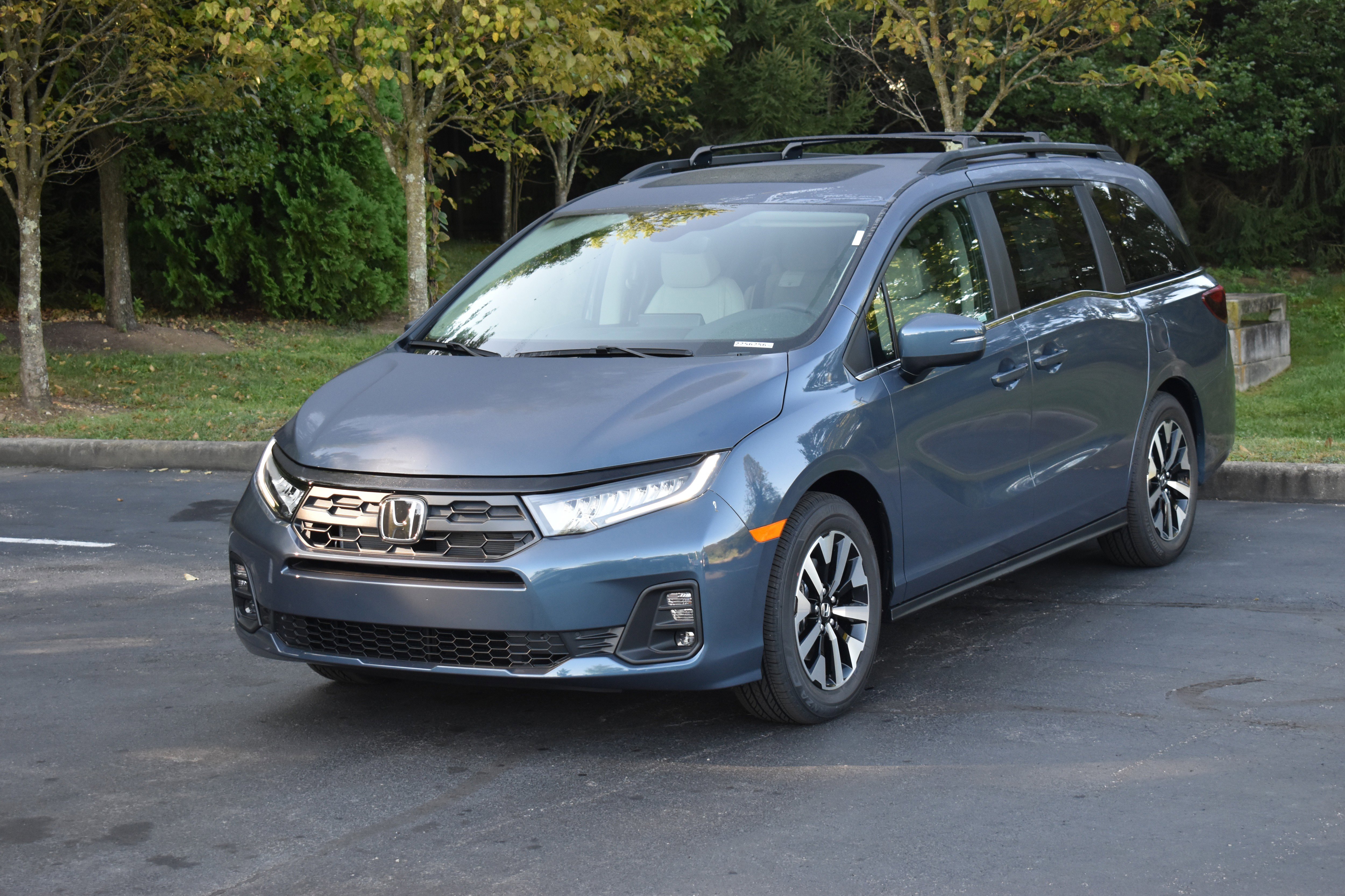 New 2026 Honda Odyssey EX-L image 3