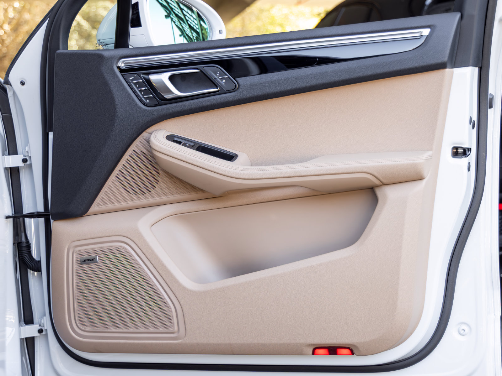 Certified 2026 Porsche Macan AWD/4WD image 58