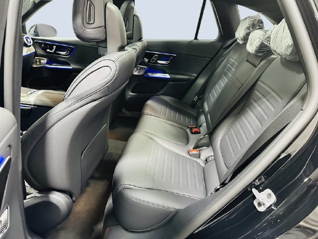 Certified 2026 Mercedes-Benz GLC 300 4MATIC image 9