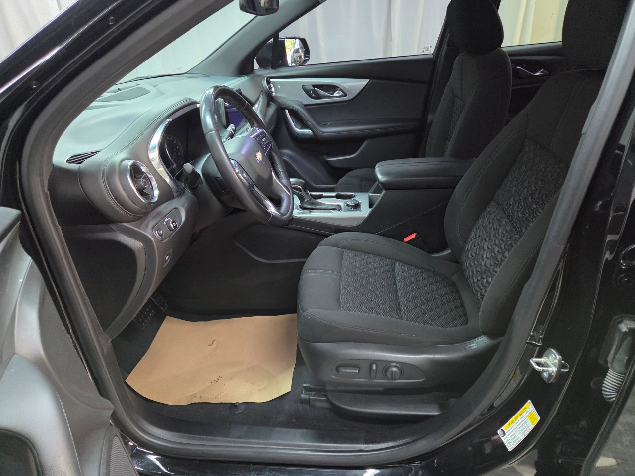 Used 2019 Chevrolet Blazer LT image 16