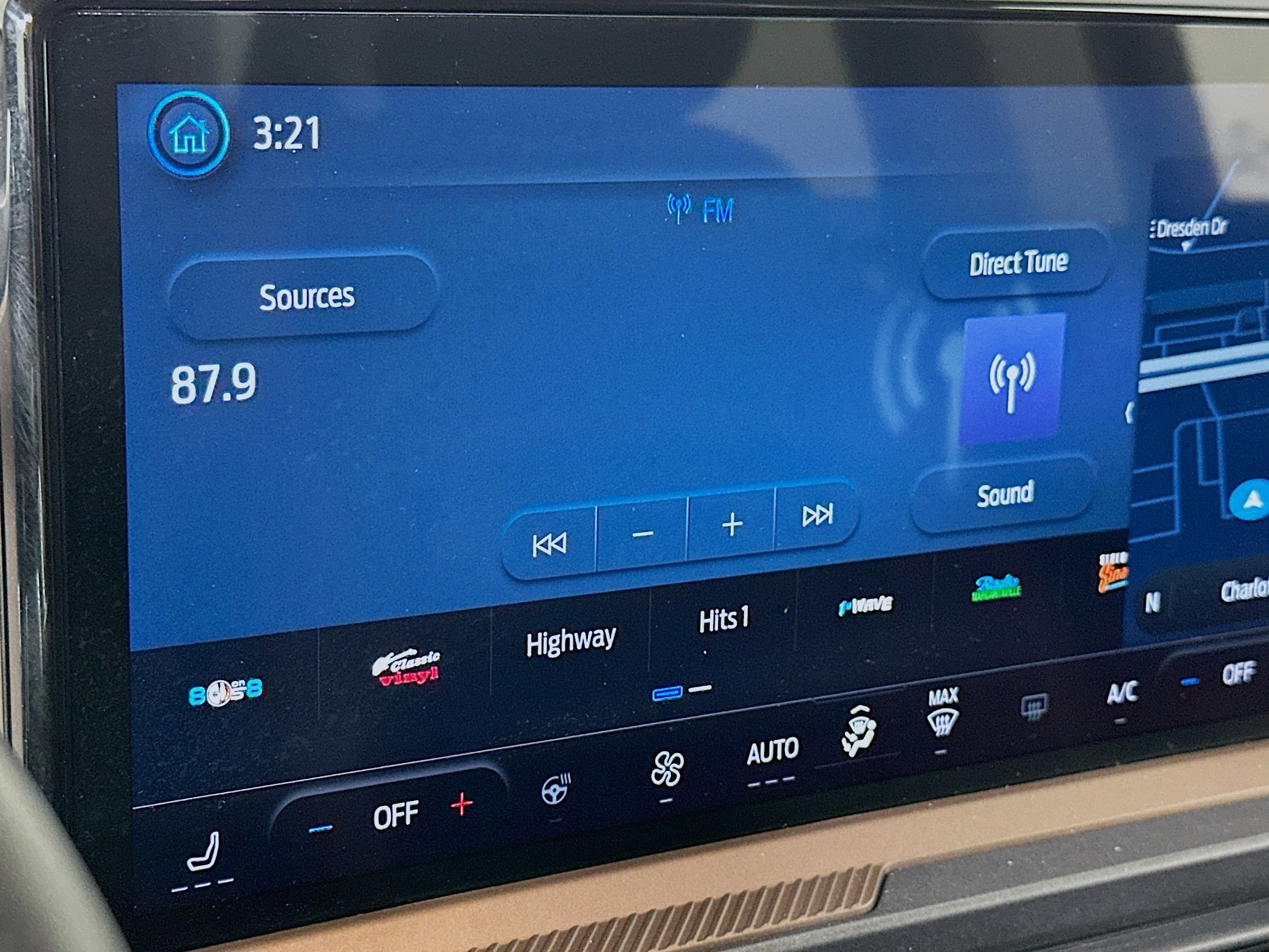 Used 2025 Ford Bronco Sport Outer Banks w/ Outer Banks Tech Package+ AWD/4WD image 21