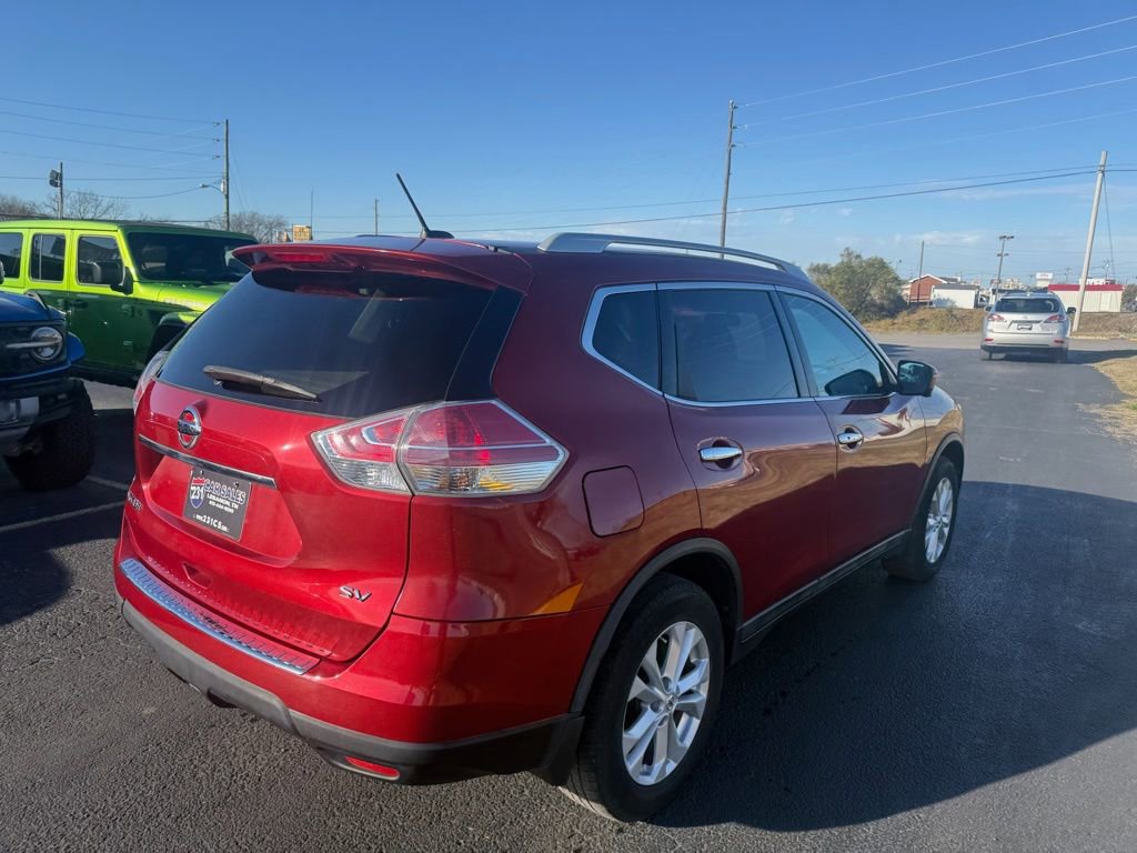 Used 2016 Nissan Rogue SV w/ SV Premium Package image 4