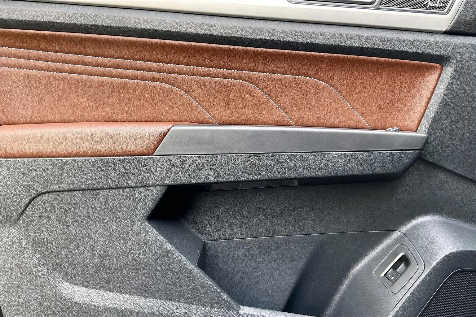 Used 2022 Volkswagen Atlas SEL Premium image 15