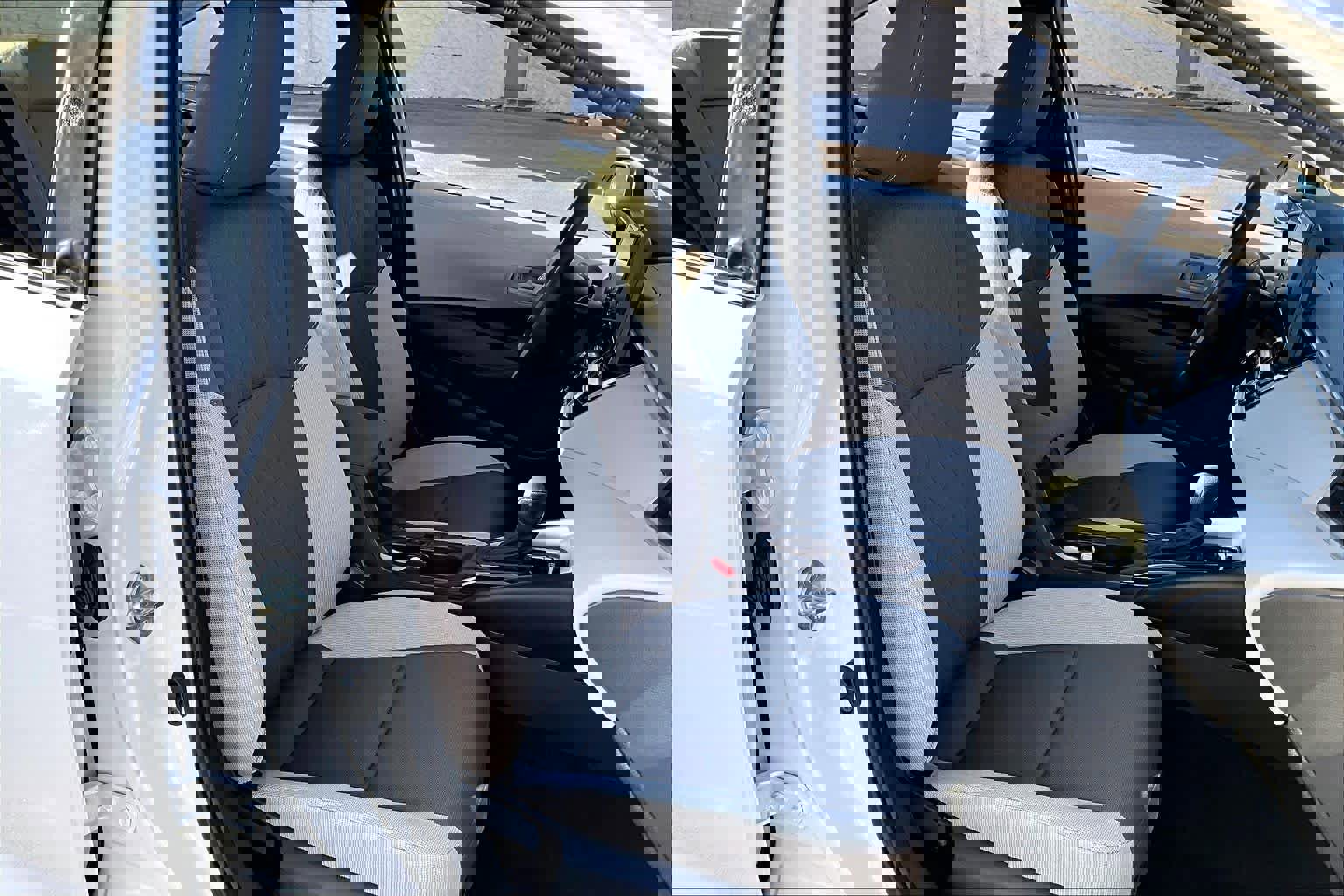 Certified 2025 Toyota Corolla LE image 9