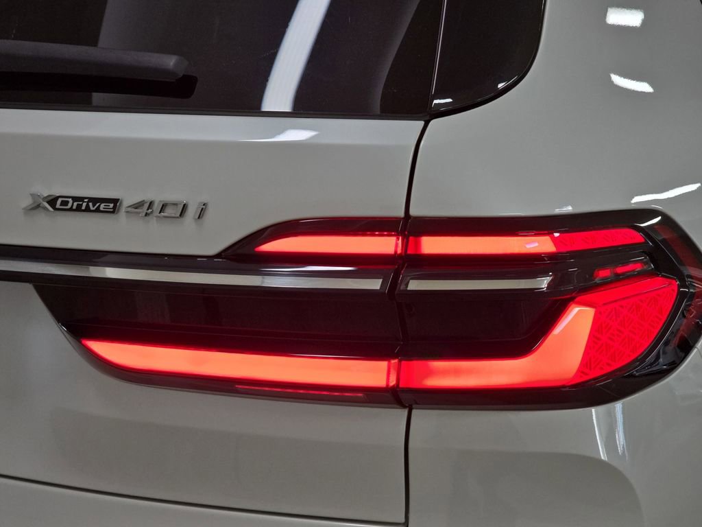 Certified 2024 BMW X7 xDrive40i image 29