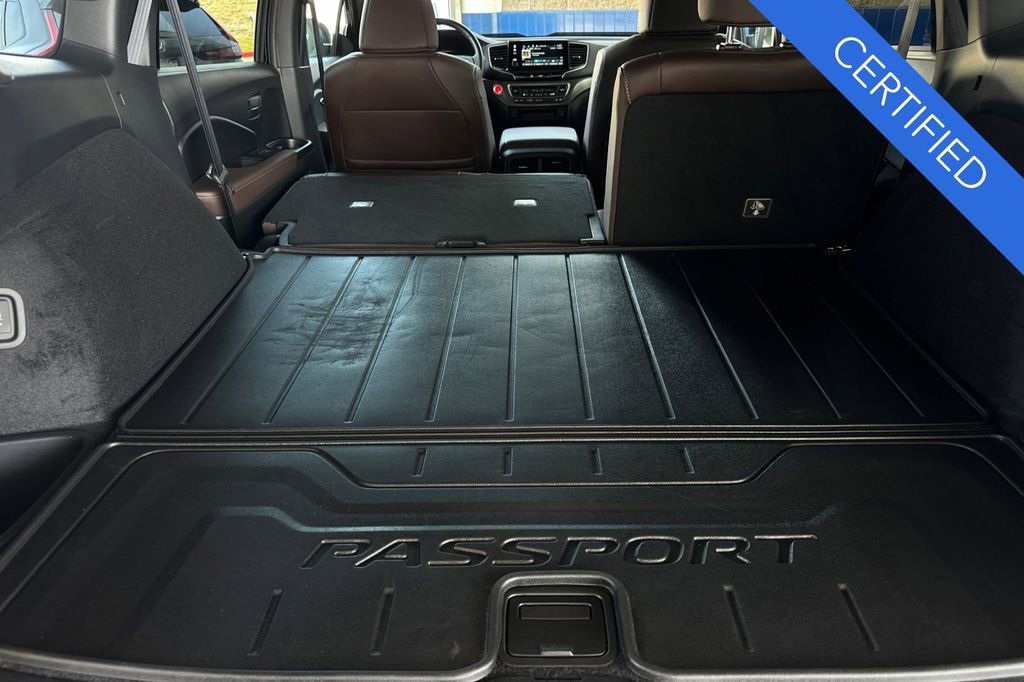 Certified 2025 Honda Passport EX-L image 17