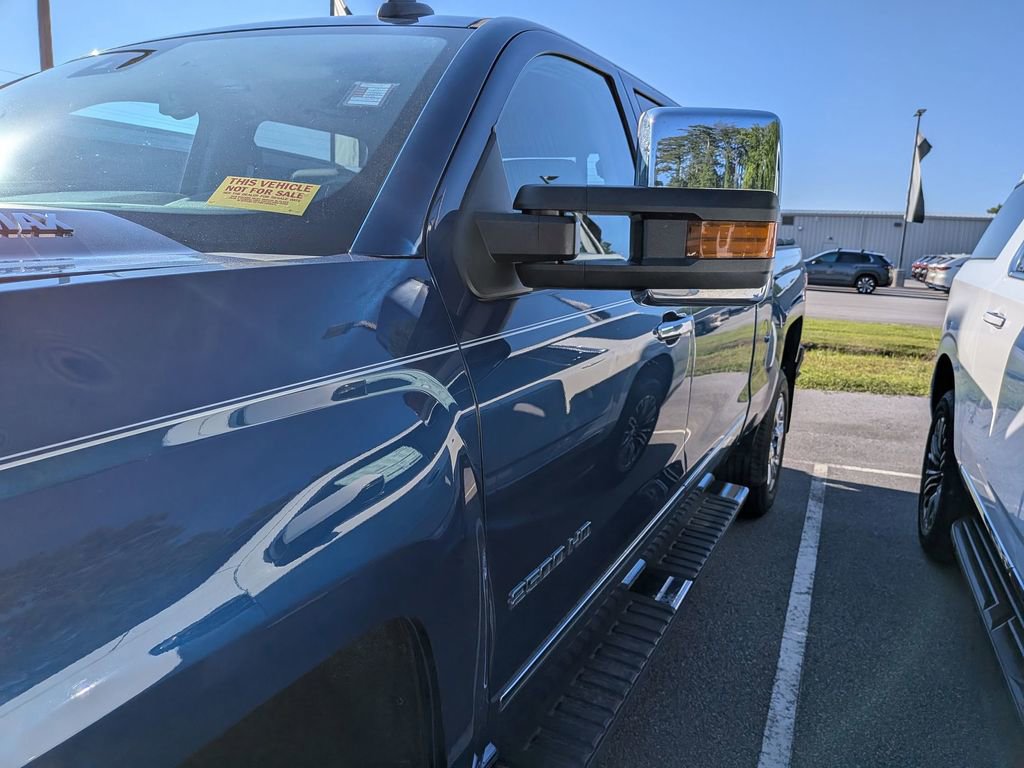 Used 2019 Chevrolet Silverado 2500 LTZ w/ Duramax Plus Package AWD/4WD image 4