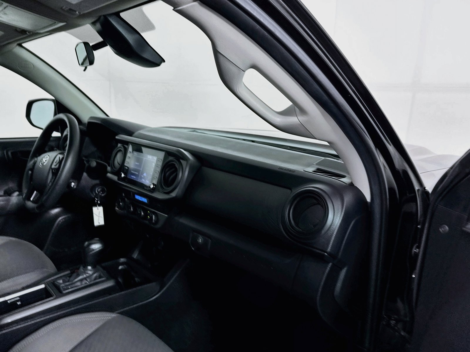 Certified 2023 Toyota Tacoma SR AWD/4WD image 26