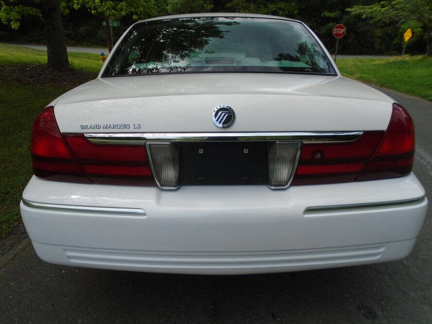 Used 2003 Mercury Grand Marquis LS RWD image 6