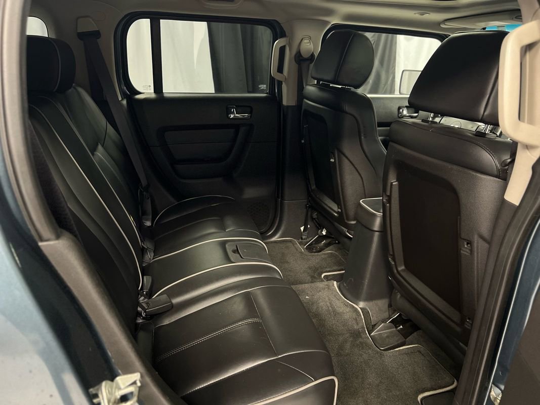 Used 2006 HUMMER H3 Luxury image 24