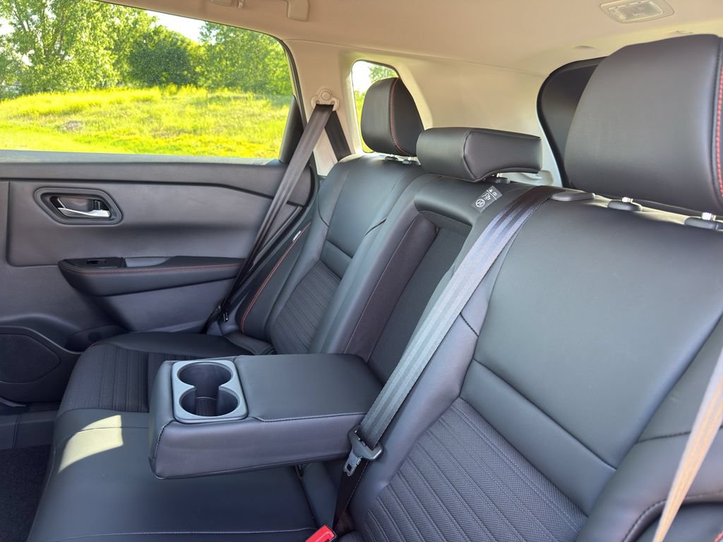 New 2026 Nissan Rogue SV w/ Rock Creek Premium Package AWD/4WD image 33