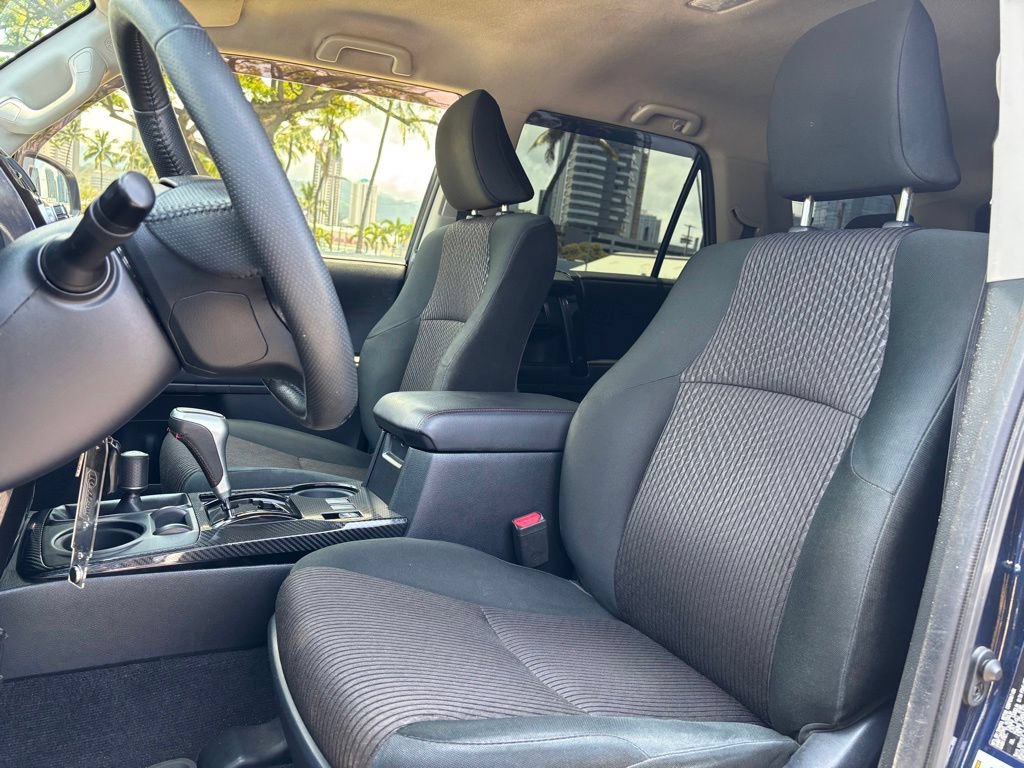 Used 2019 Toyota 4Runner TRD Off-Road AWD/4WD image 8