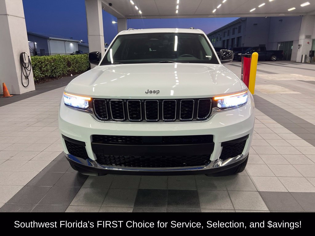 Used 2023 Jeep Grand Cherokee L Laredo RWD image 2