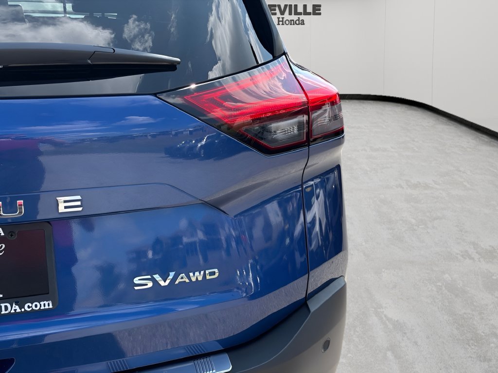 Used 2022 Nissan Rogue SV AWD/4WD image 7