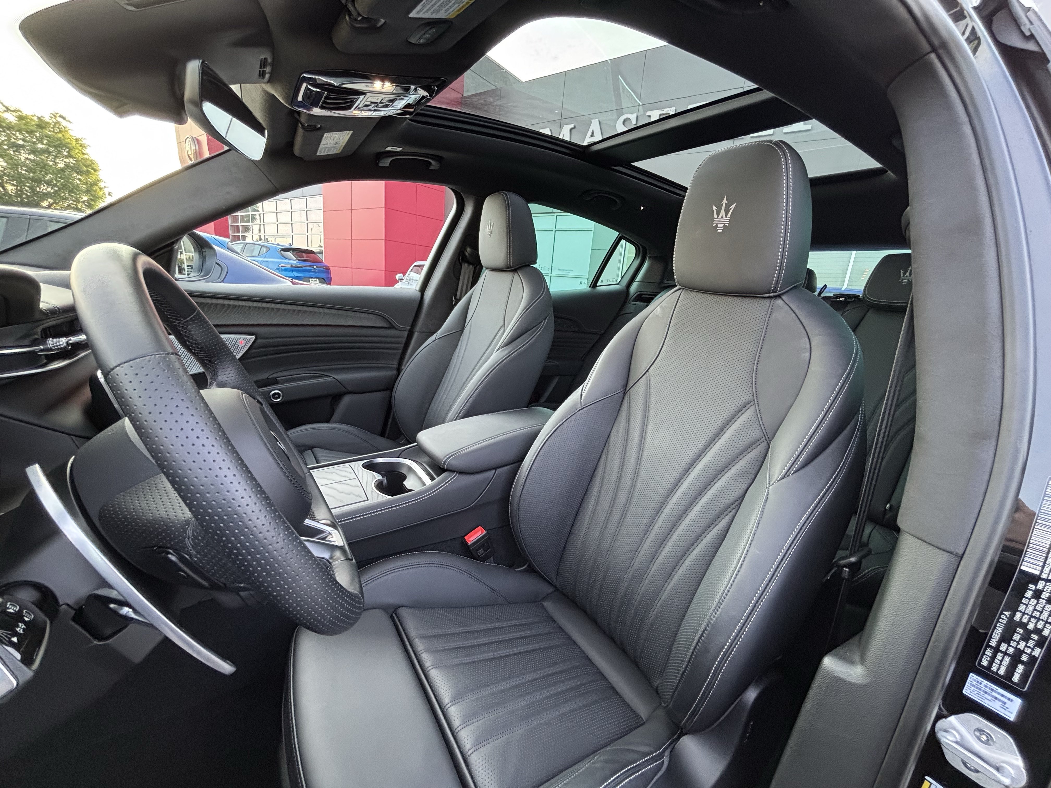 Used 2025 Maserati Grecale Folgore AWD/4WD image 24