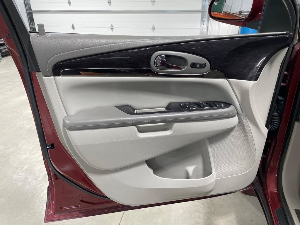 Used 2015 Buick Enclave Leather w/ Trailering Package AWD/4WD image 12