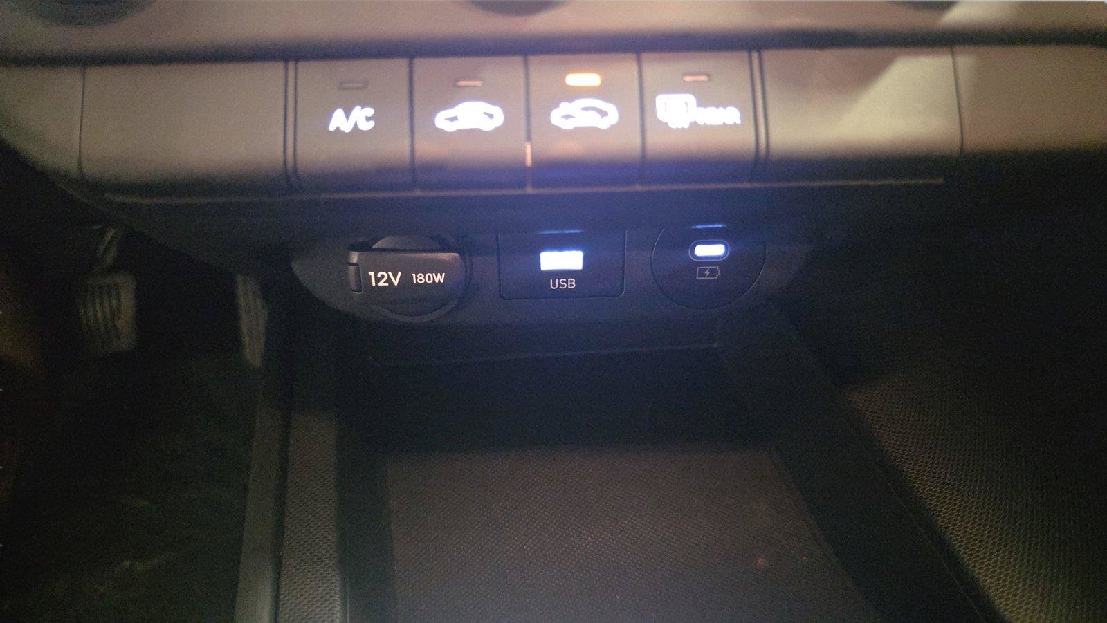 Used 2026 Hyundai Elantra SE FWD image 15