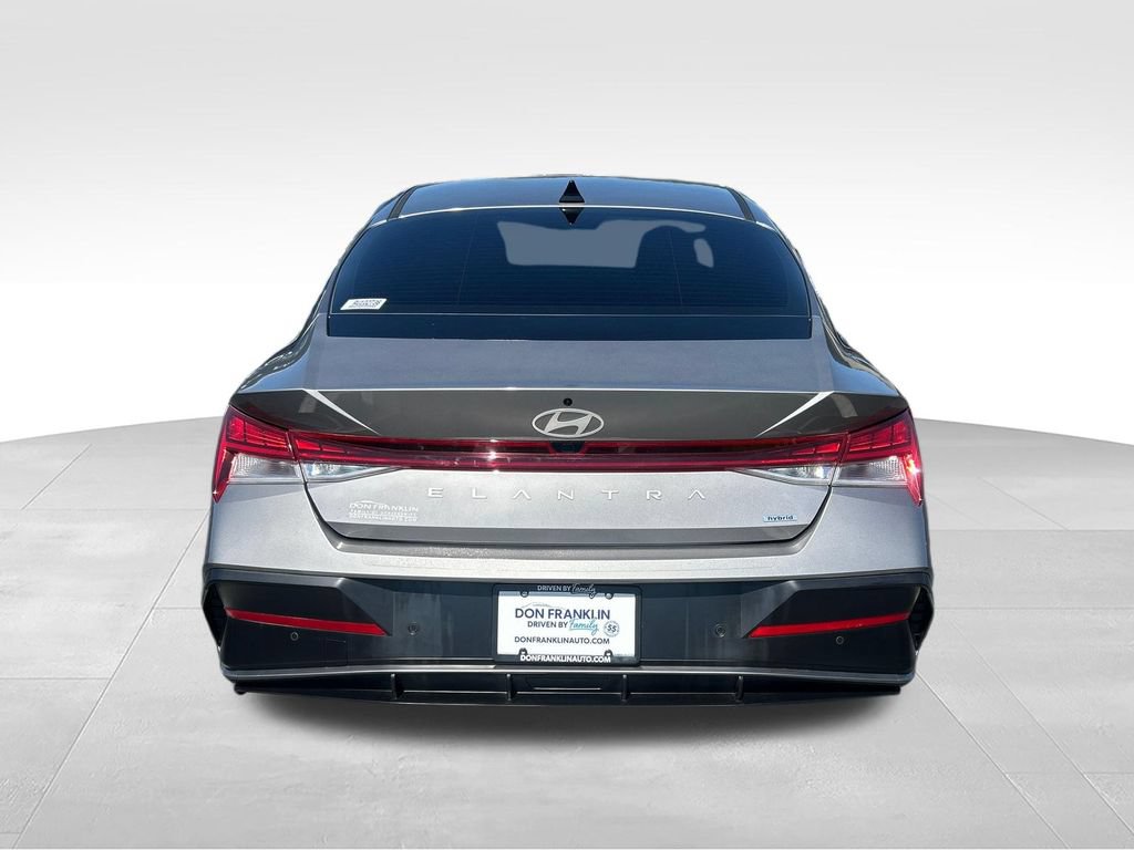 Used 2024 Hyundai Elantra Limited FWD image 4