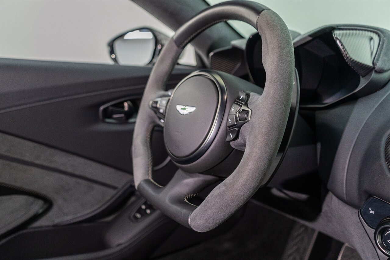 Used 2023 Aston Martin V8 Vantage Coupe image 55