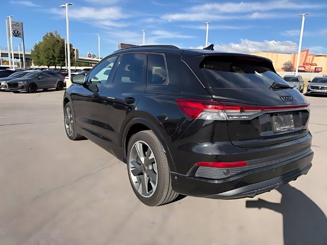 Used 2024 Audi Q4 e-tron Premium Plus AWD/4WD image 5